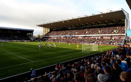 暴力犯规的 暴力犯规的